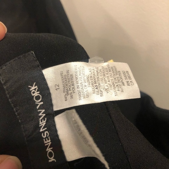 Classic Black Skirt​ - Picture 4 of 4